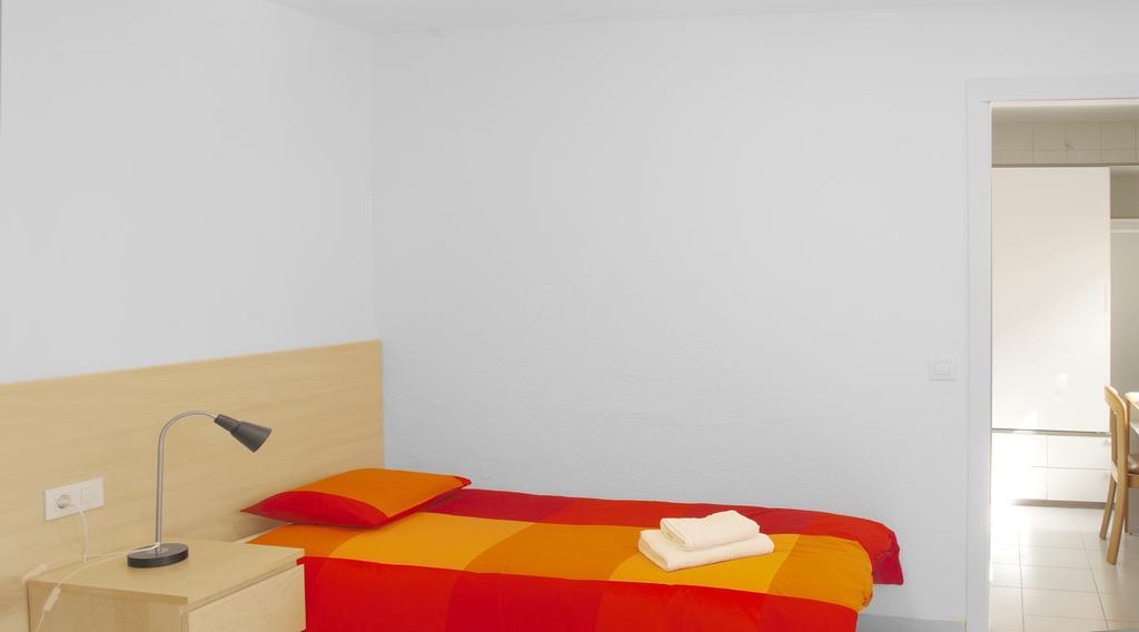 Residencia Universitaria Pare Claret Girona Rum bild